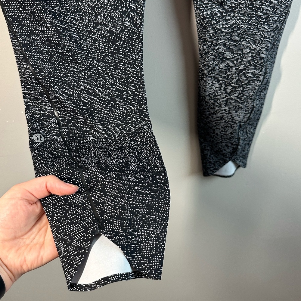 Lululemon Womens Quick Pace 7/8 Soundwave Leggings Size 10 Training Gym Yoga Run - Picture 12 of 16